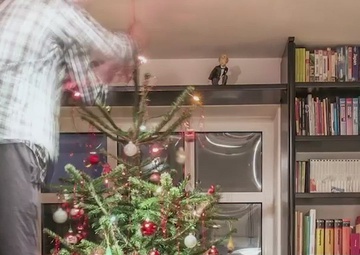 Dr Love: Winter Safety (vertical video)