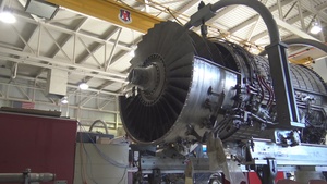 Maintainers Participate in Unit Training Assembly