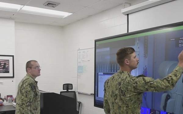 Cryptologic Technician Technical Student Learns Maintenance on MRTS 3D®