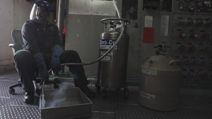COMFORT SAILORS PREPARE NITROGEN TO BE USED IN MEDICAL EQUIPMENT