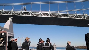 USS Arlington Sailors and II MEF Marines participate in New York City's Veterans Day events