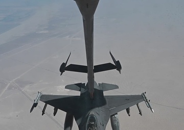 U.S. Air Force F-16 Fighting Falcon Aerial Refuel B-ROLL