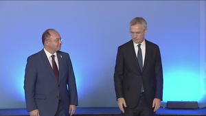 Official greeting by the NATO Secretary General and the Minister of Foreign Affairs of Romania (1/2)