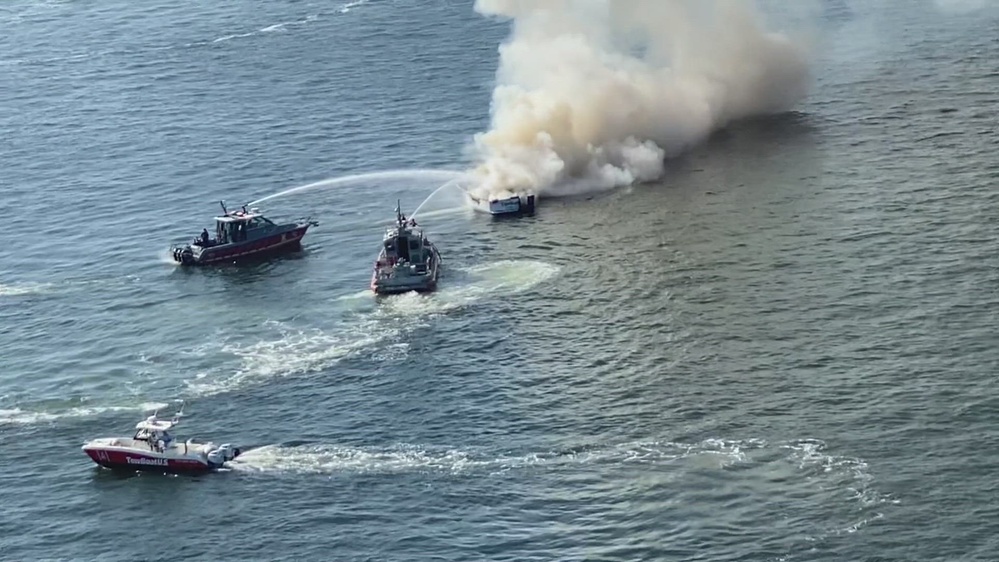 Dvids Video Coast Guard Partner Agencies Extinguish Boat Fire In Tampa Bay 1721