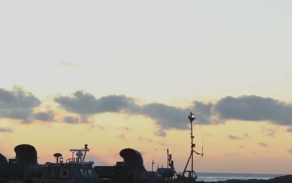 Steel Knight LCAC dropoff