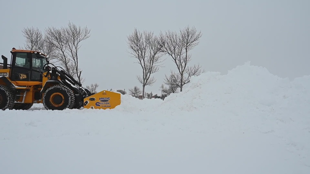 DVIDS - Video - Snow Job is Too Big For CE