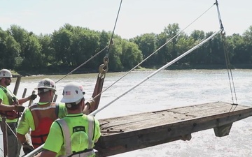 Wicket Repairs on the Illinois Waterway