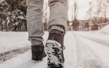 Tips to Avoid Slipping on Ice and Snow this Winter