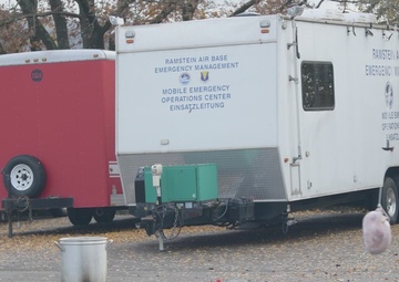 Turkey Fry with KMC Fire Emergency Services (1080p b-roll)