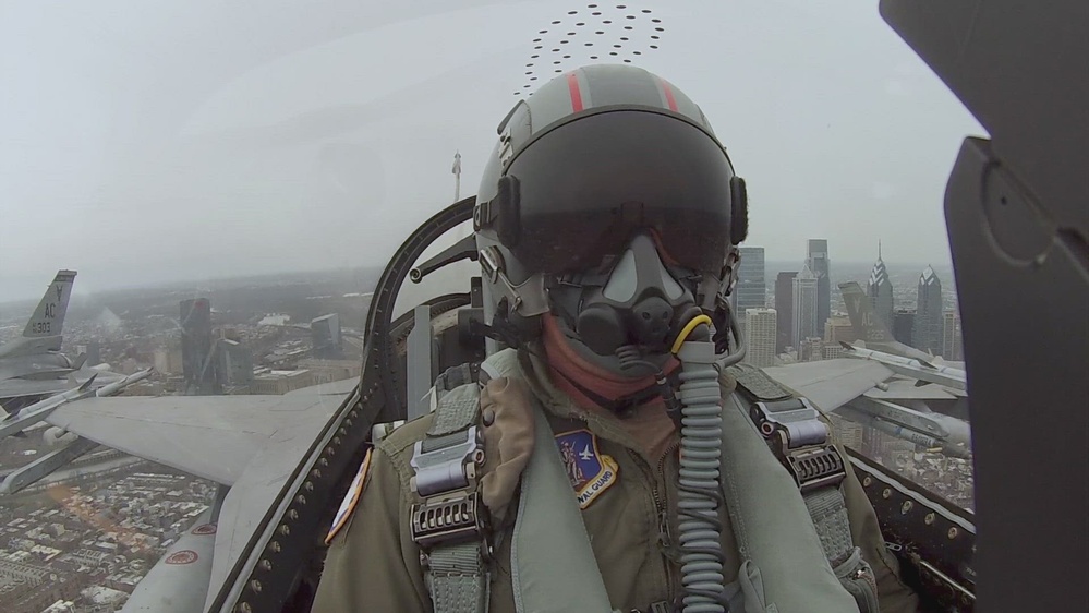 F-16 Fighting Falcons fly overhead during the New York Jets' Salute to  Service game at