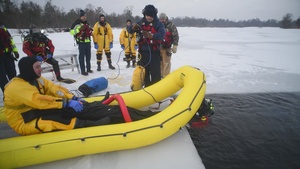 Fort McCoy Fire Department dive team conducts ice rescue training
