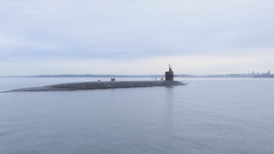 USS Louisiana (SSBN 743) Departs Bremerton