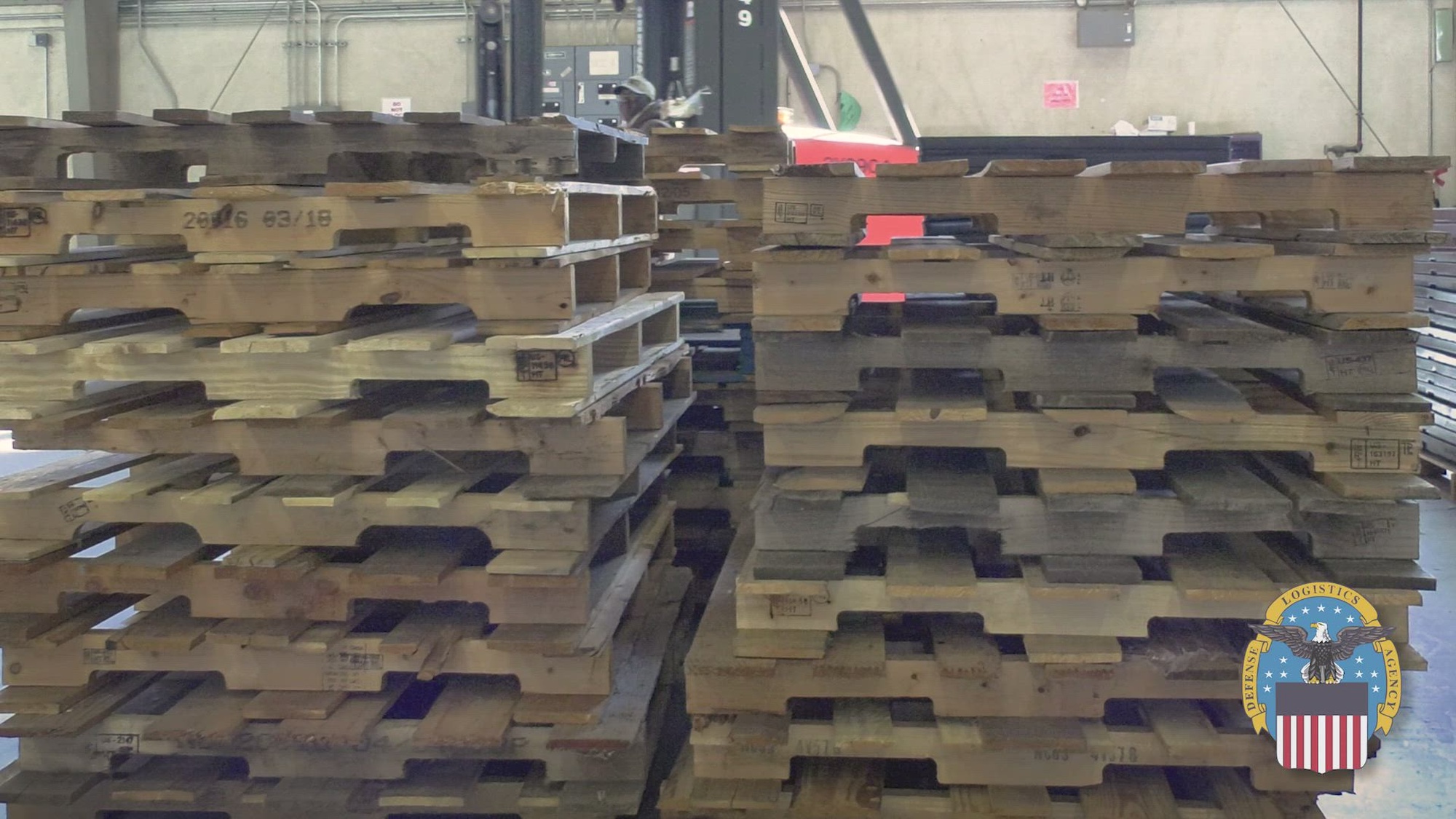 This video shows the correct pallet type and heat- treatment stamp to help vendors ensure they are meeting DLA’s requirements. For many reasons, DLA requires palletized material to be shipped on 4-Way Wing-Tipped pallets specified in DLA TQ Requirement RP001.   DLA also has a requirement for the pallet to be heat-treated with a stamp indication such, or the shipment cannot be accepted.