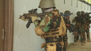 Nigerien Soldiers learn evidence collection and room clearing during Flintlock