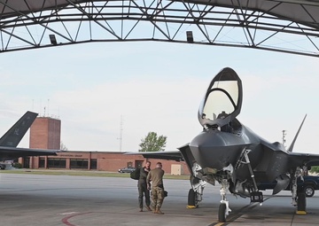 Hill AFB F-35 fighter jets conduct tactical flight operations with SCANG F-16 fighter jets