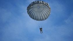 OHARNG Special Forces Operators conduct airborne, fast rope training