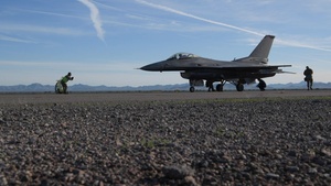 944th Fighter Wing F-16 Hot Pit Exercise - Gila Bend, Ariz.