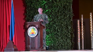 Lt. Col. Marcus Gillett speaks to University of Antique ROTC cadets, students