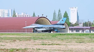 U.S. F-16, F/A-18 and F-35B fighters support KFT 23