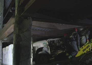 Soldiers train in search and rescue operations