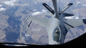 161st Air Refueling Wing KC-135 air refuels 162nd Wing F-16s