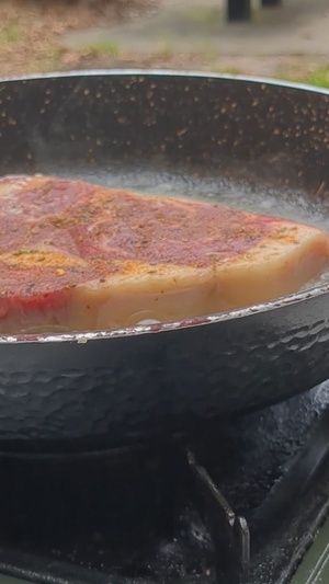 Meet Sgt. Khoa Vo in the 3rd Infantry Division