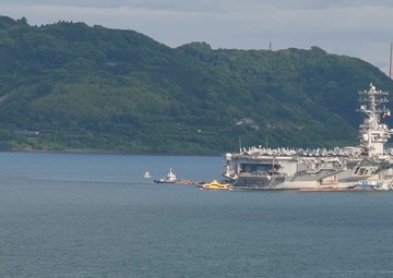 USS NIMITZ CFAS PORT CALL