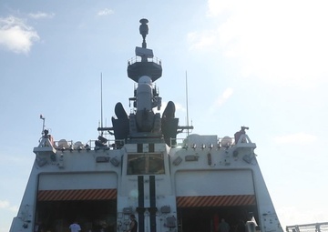 Sailors aboard U.S. Coast Guard Cutter Stratton (WMSL 752) commemorate Memorial Day with workout while on patrol