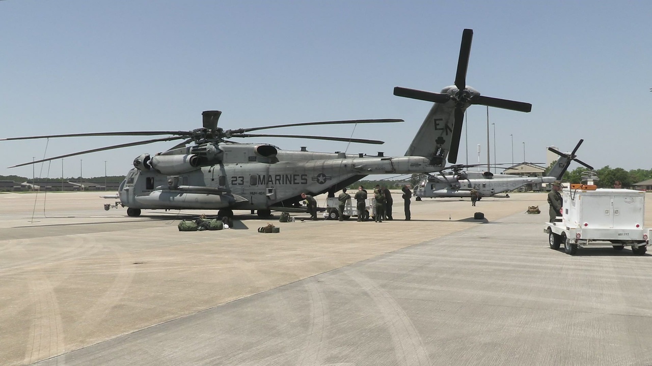 DVIDS - Video - U.S. Marines with Marine Heavy Helicopter Squadron (HMH)  464 redeploy from Distributed Aviation Operations Exercise 3 (B-Roll)