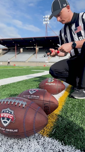 Active duty soldier plays on Seattle's women's football team