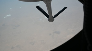912th EARS Refuel Raptors