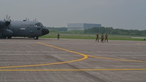 133rd Airlift Wing conducts wet-wing refueling