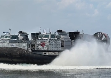 Landing Craft Air Cushion (LCAC) 107 arrives at Naval Surface Warfare Center Panama City Division