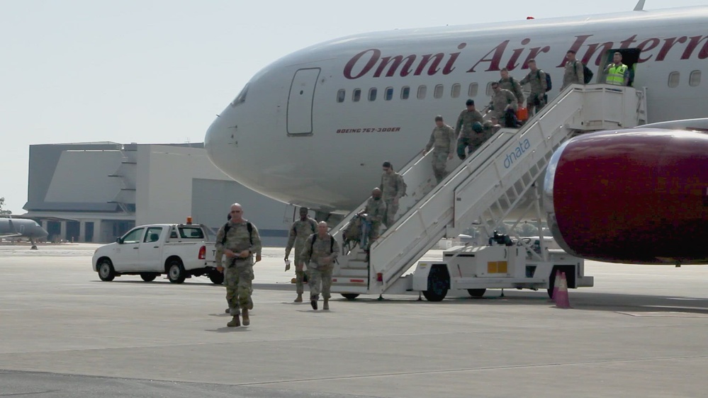 DVIDS - Video - Soldiers Arrive In Darwin, Australia