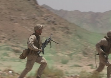 4th Assault Amphibian Battalion conduct squad attack drills