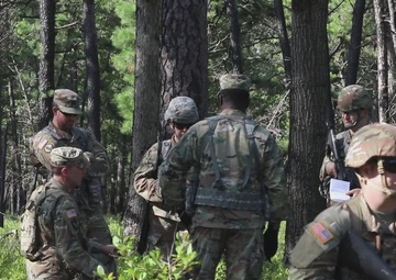 Army Field Band trains in movement lanes