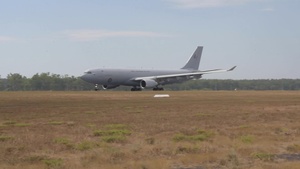 RAAF, US tankers taxi runway in Australia