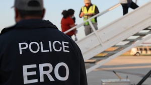 ICE conducts removal flights  to Central America Aug. 2  9:00 am