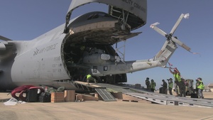B-Roll: HMLA-367 arrives to MRF-D
