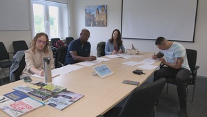 ACS teaches resume writing skills