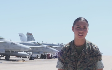 DVIDS - Images - San Diego Padres Visit 3rd Marine Aircraft Wing [Image 1  of 5]