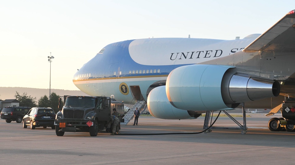 DVIDS - Video - Team Ramstein supports Air Force One refueling