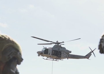 U.S. Marines and Australian Soldiers practice fast rope techniques