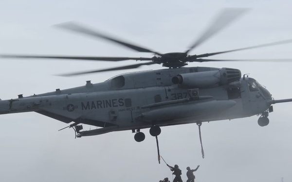America’s Airshow 2023 B-Roll: CH-53E external lift