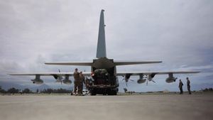 3d Reconnaissance Marines Parachute Operations to Water