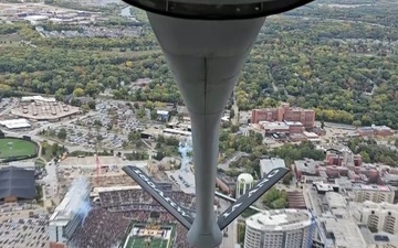 Flyover at the Field of Dreams > 185th Air Refueling Wing > Article Display