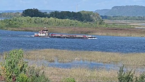 St. Paul District maintains the Mississippi River ahead of the fall harvest