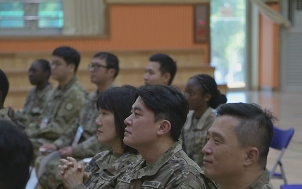 U.S. Army and Korean Service Corps participate in local English Festival
