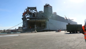 21st TSC, 839th Transportation Battalion and "Rakkasans" project power through the Port of Livorno