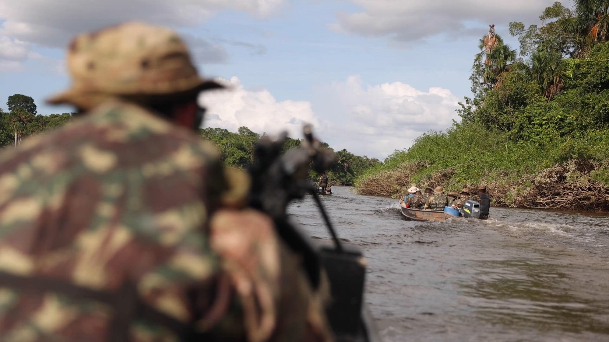 1st Battalion, 26th Infantry Regiment, 2nd Brigade Combat Team, 101st Airborne Division (Air Assault) conducts combined river and jungle movement during a mock assault in Oiapoque, Brazil during Exercise Southern Vanguard 24, Nov. 12, 2023. Southern Vanguard, an annual bilateral exercise which rotates between partner nations in the U.S. Southern Command area of responsibility, is designed to enhance partner interoperability between the U.S. and partner nation forces. (U.S. Army video by Spc. Joshua Taeckens)